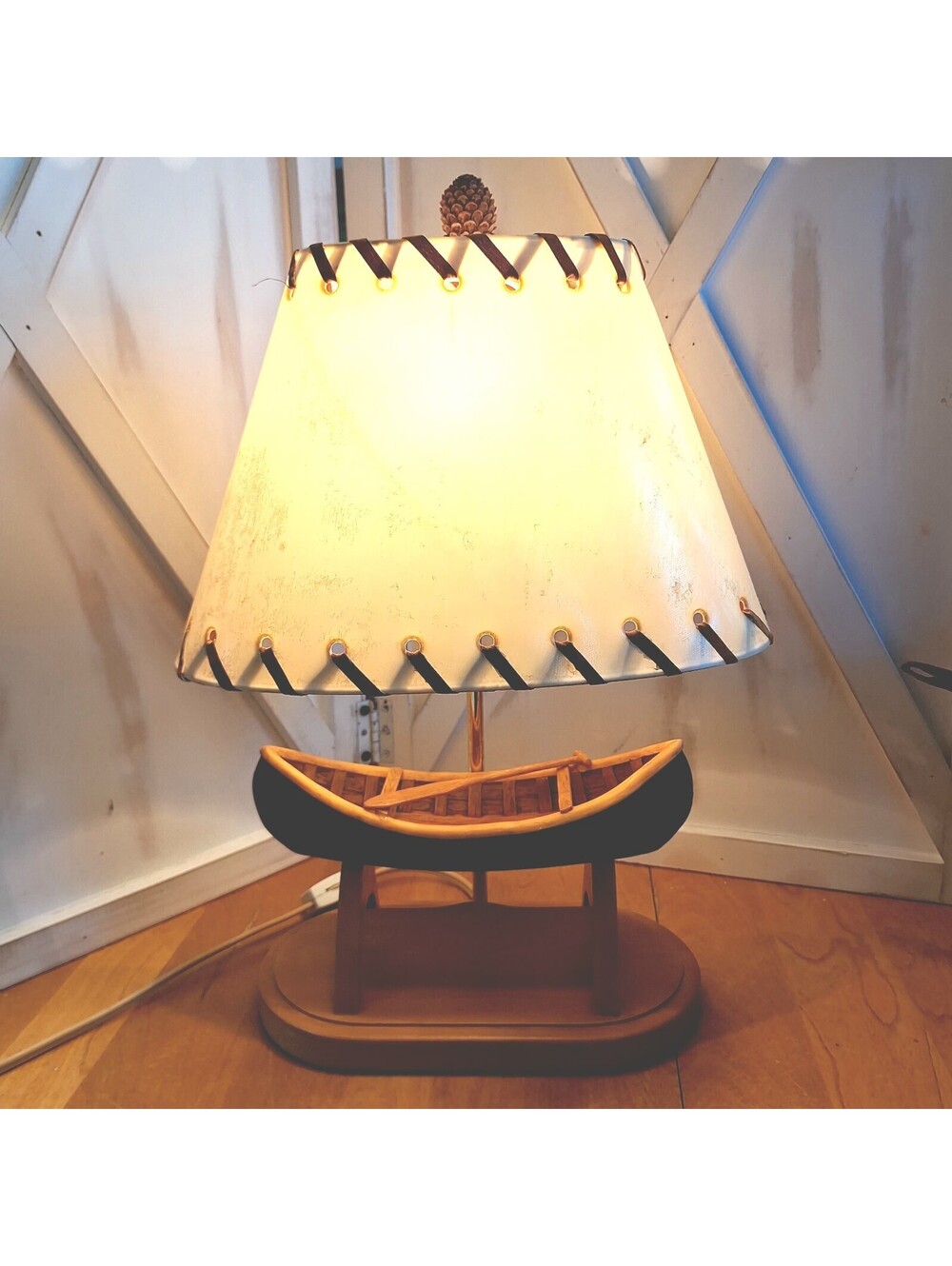 Boat and Ore Tableside Lamp w/Shade and Pinecone Finial 16"H X 9.5"W X 5.5"D VTG